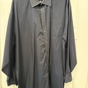 Stafford Black Dress Shirt with Long Sleeves and Relaxed Fit
